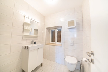 Studio for 2 in Bol with Large Balcony