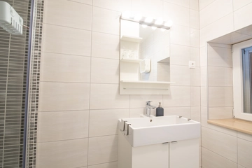 Studio for 2 in Bol with Large Balcony