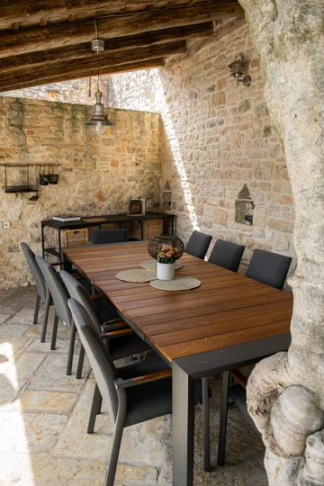 Svetvinčenat Villa for 10 Guests with 5 Bedrooms