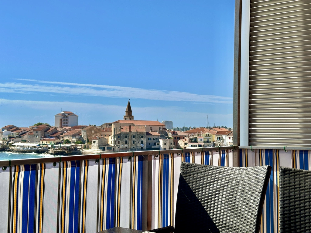 3-Bedroom Apartment in Umag for 6 Guests