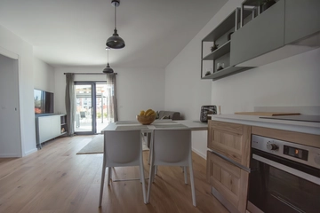 2-Bedroom Apartment in Umag for Up to 6 Guests