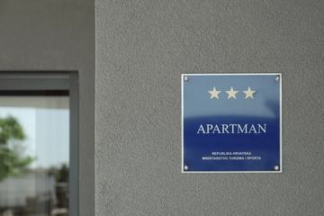 2-Bedroom Apartment in Umag for Up to 6 Guests