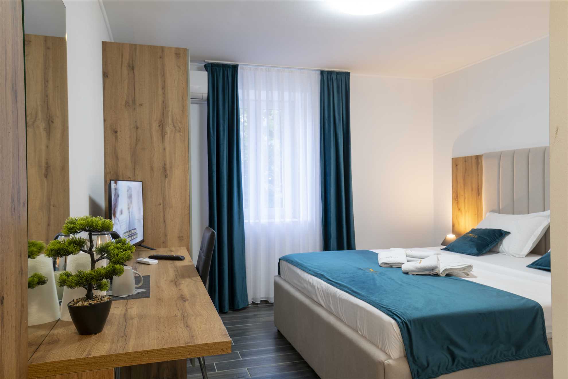 Garibaldi Room 101