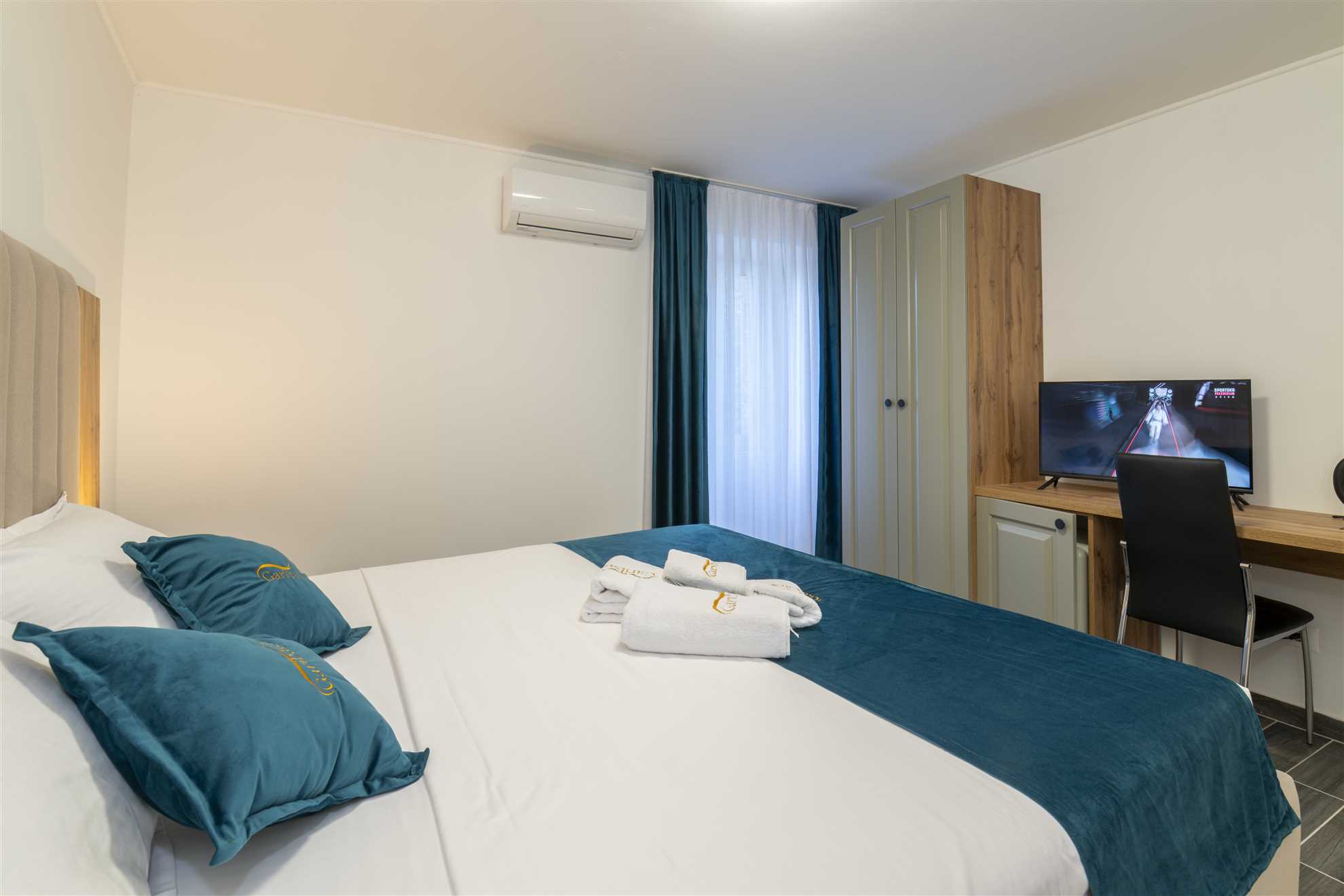 Garibaldi Room 101