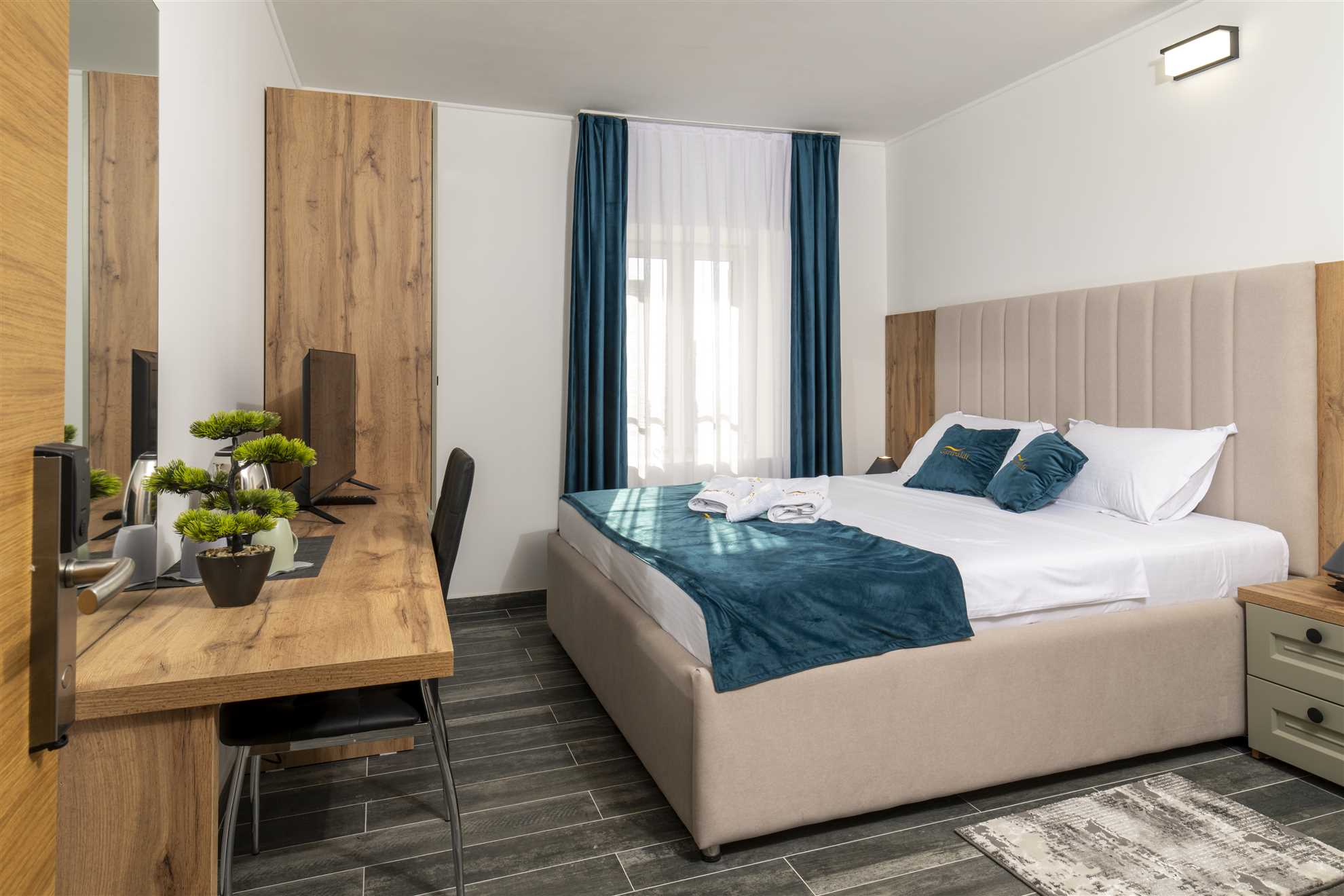 Garibaldi Room 101