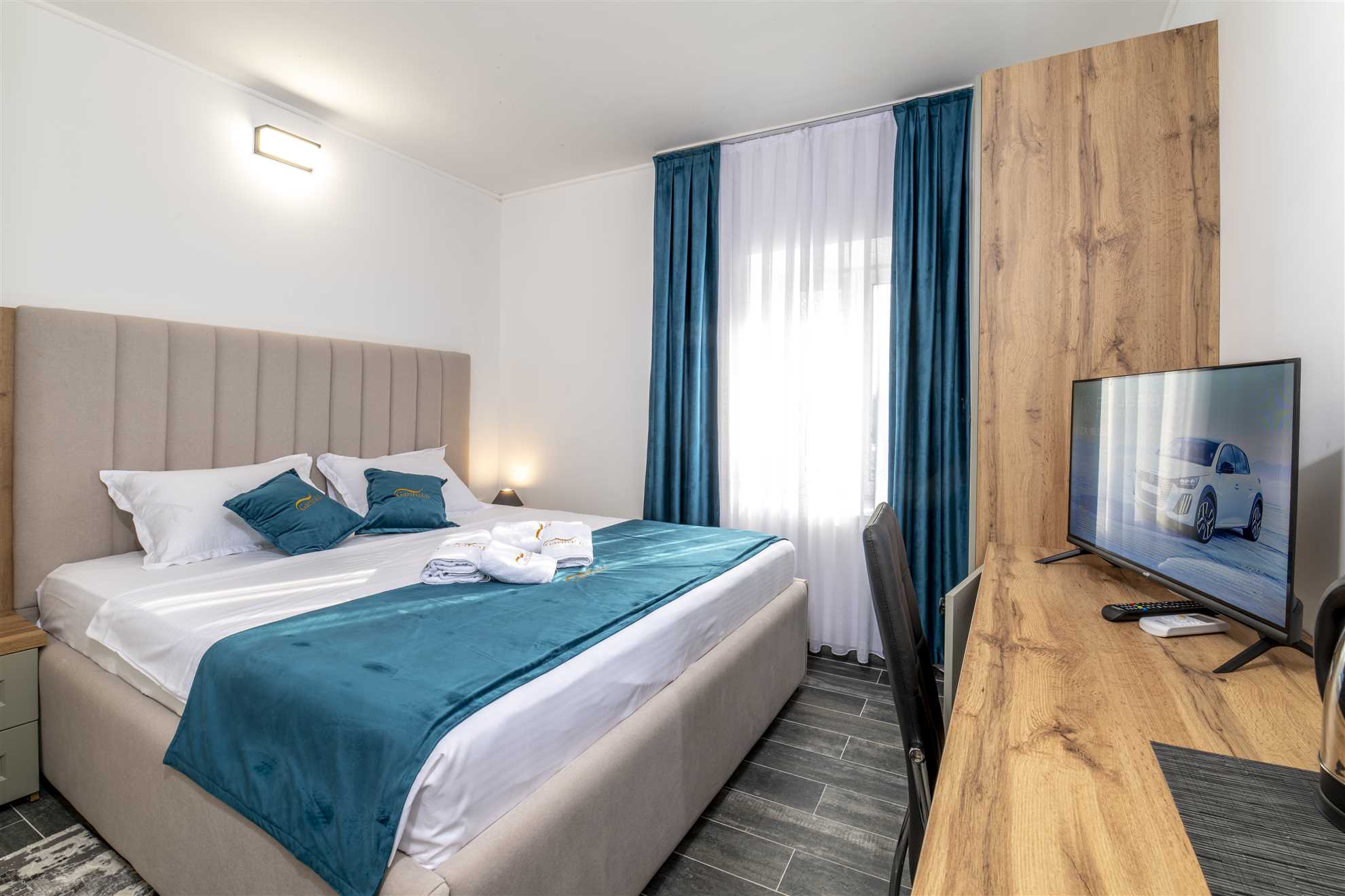 Garibaldi Room 101