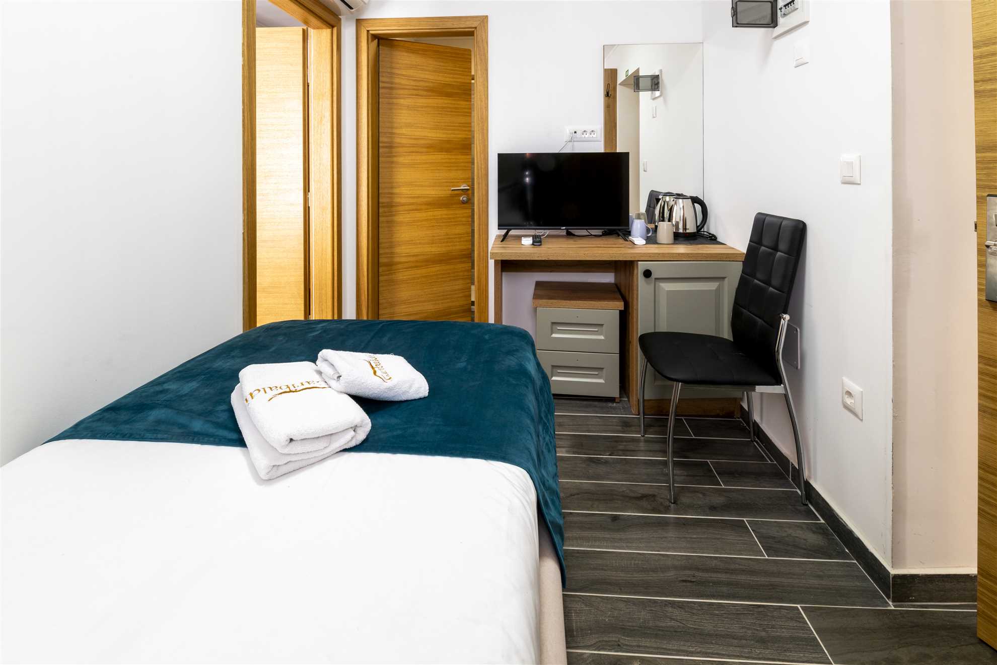 Garibaldi Room 101