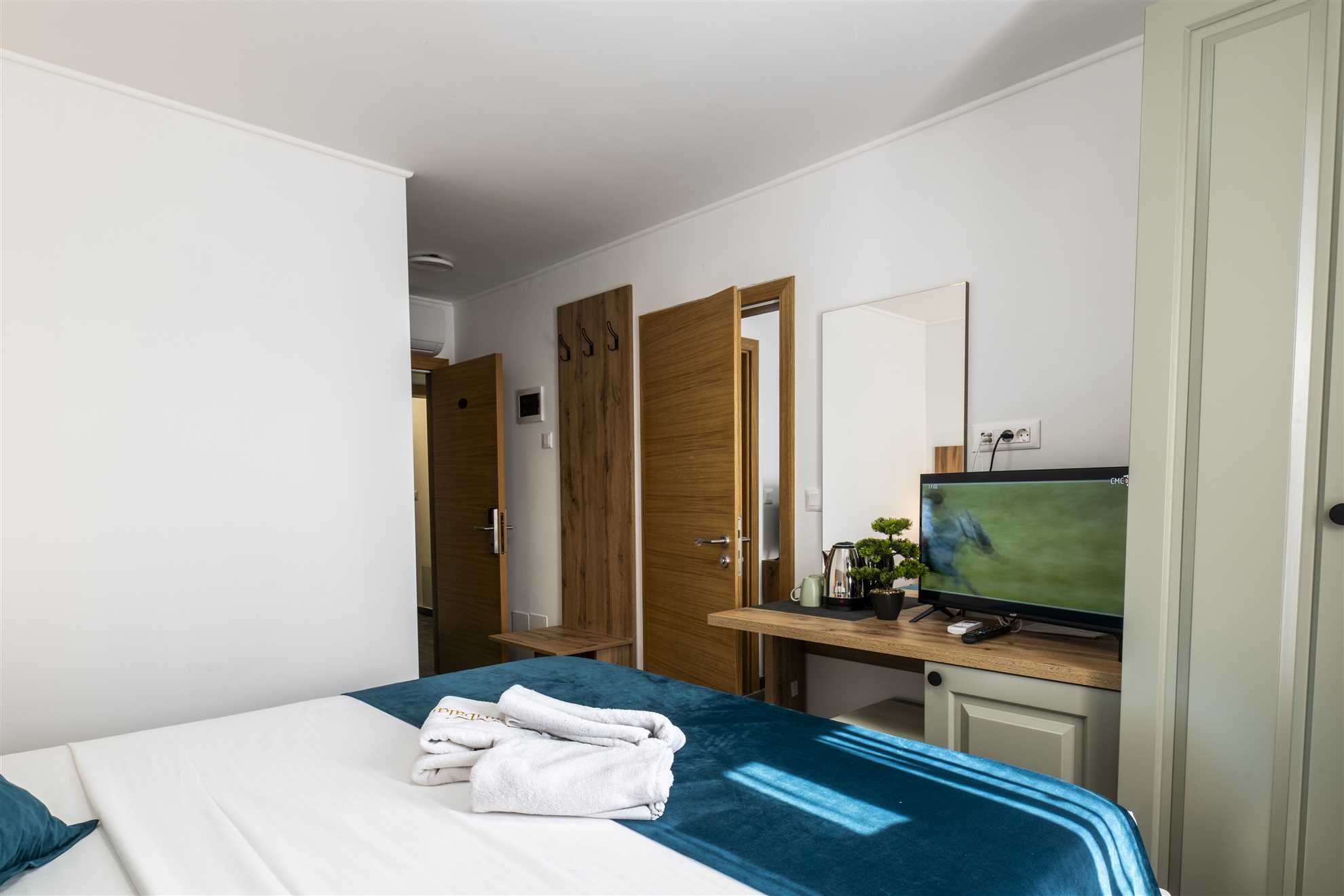 Garibaldi Room 101