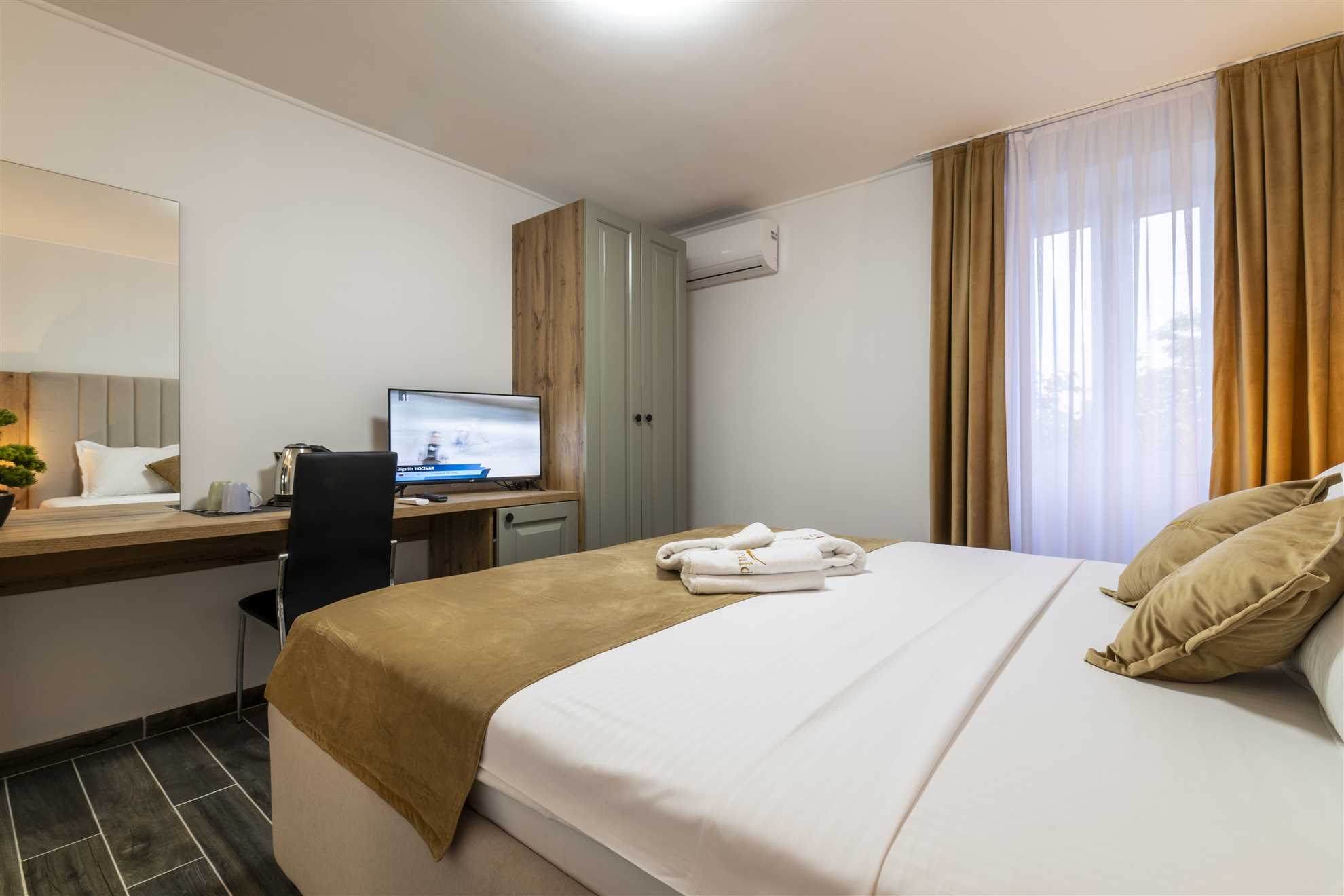 Garibaldi Room 101