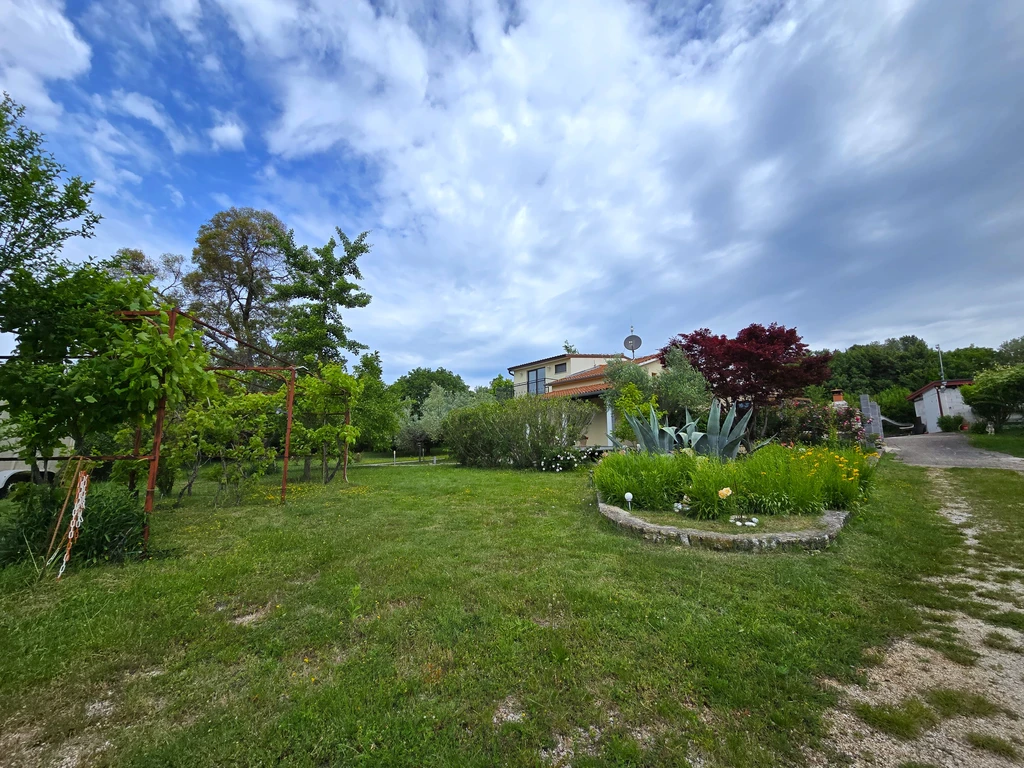 Ground-Floor Apartment with Terrace in Rovinj