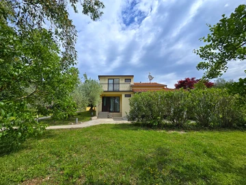 Ground-Floor Apartment with Terrace in Rovinj