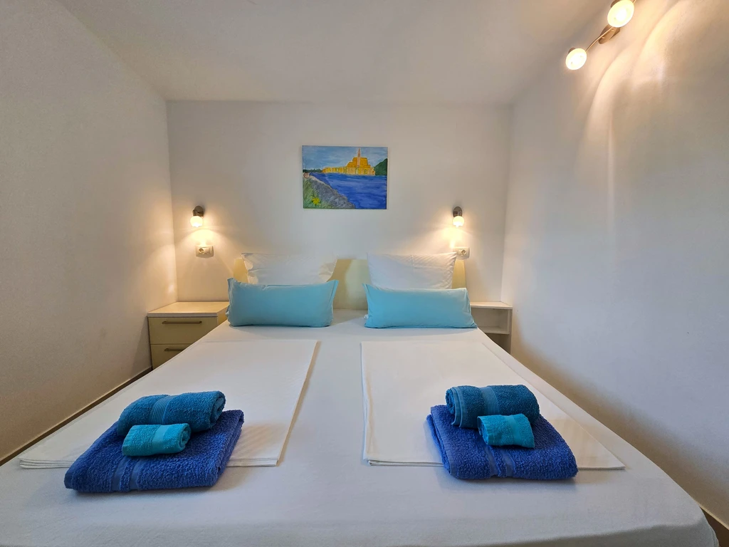 Rovinj Apartment for 3 Guests with Balcony
