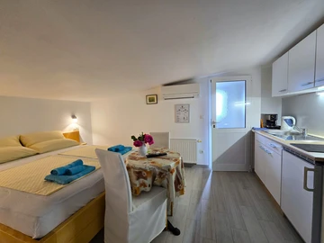 Studio Apartment with Balcony in Rovinj