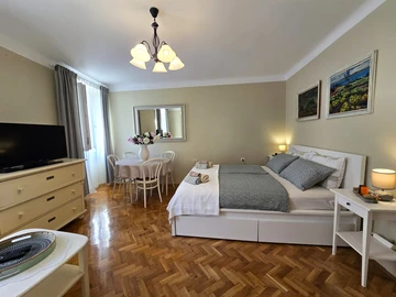 Rovinj Two-Bedroom Apartment for Up to 5 Guests