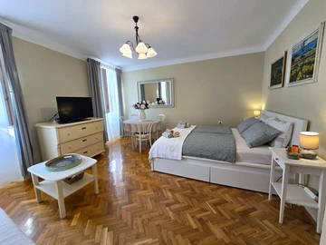 Rovinj Two-Bedroom Apartment for Up to 5 Guests