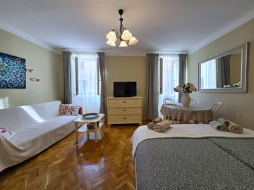 Rovinj Two-Bedroom Apartment for Up to 5 Guests