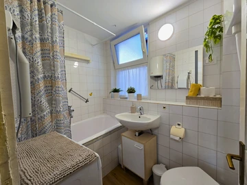 Rovinj Two-Bedroom Apartment for Up to 5 Guests