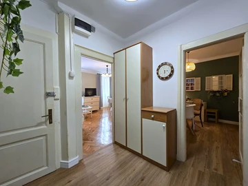 Rovinj Two-Bedroom Apartment for Up to 5 Guests