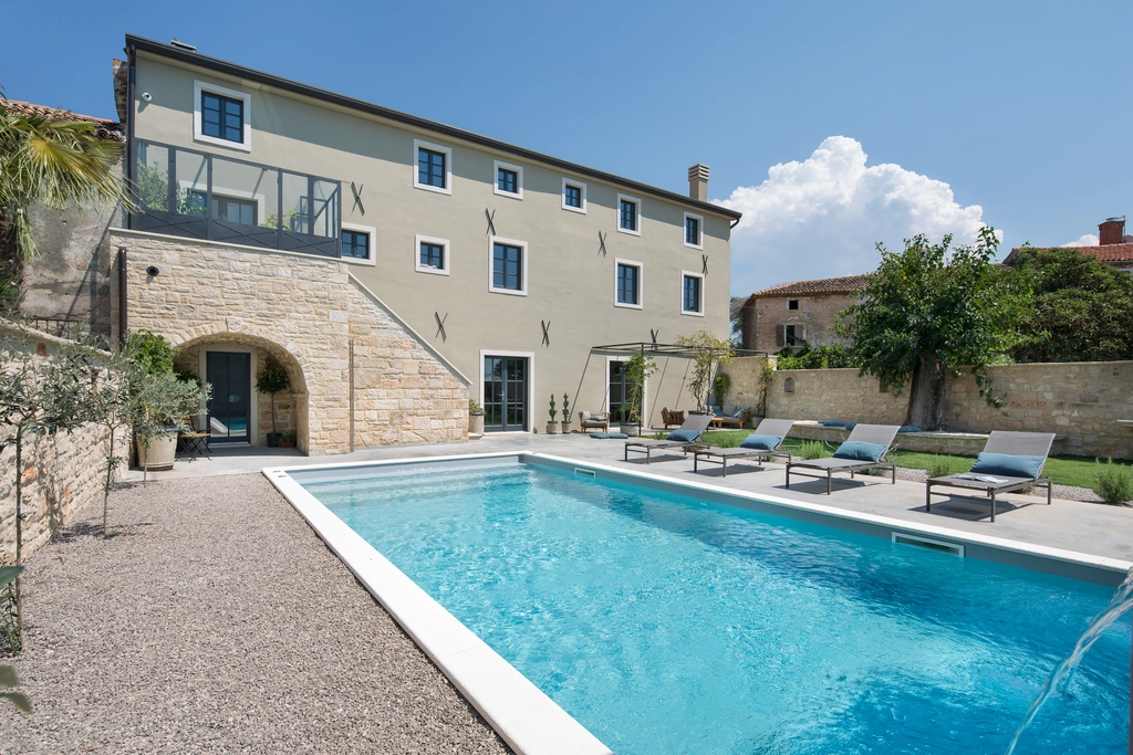 Villa in Brtonigla for 10 Guests with Swimming Pool