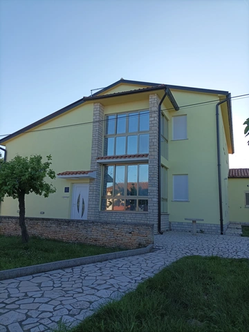 7-Bedroom Villa in Ližnjan for Up to 13