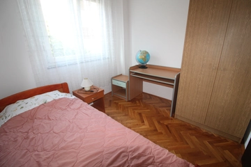 3-Bedroom Apartment in Pula for 5 Guests