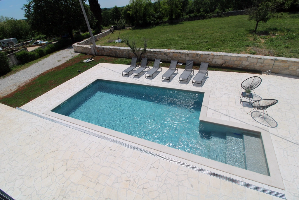 Villa mit 3 Schlafzimmern für sechs Personen
