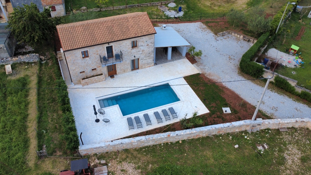 Villa mit 3 Schlafzimmern für sechs Personen