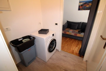 2-Bedroom Apartment for 5 Guests in Galižana