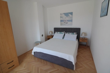 Two-Bedroom Apartment in Vinkuran for 5 Guests