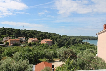 Two-Bedroom Apartment in Vinkuran for 5 Guests