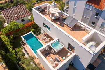 Contemporary Villa with Pool and Sea Views – Okrug Gornji