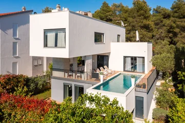 Contemporary Villa with Pool and Sea Views – Okrug Gornji