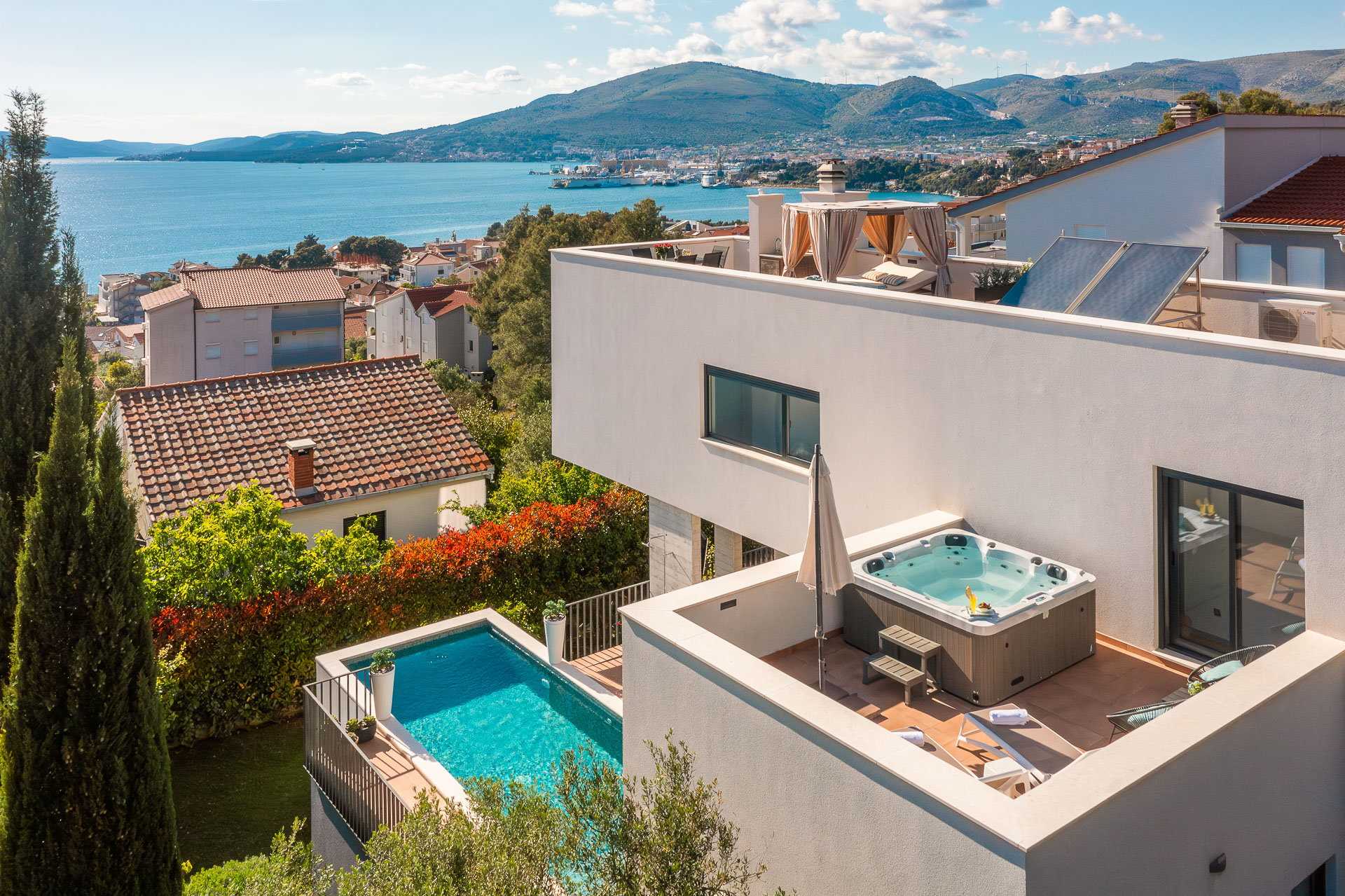 Villa Dare to Dream with Pool