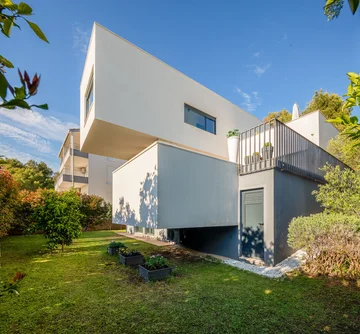 Contemporary Villa with Pool and Sea Views – Okrug Gornji