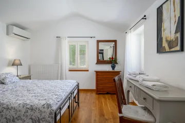 Farmhouse Villa Retreat with Pool near Pula