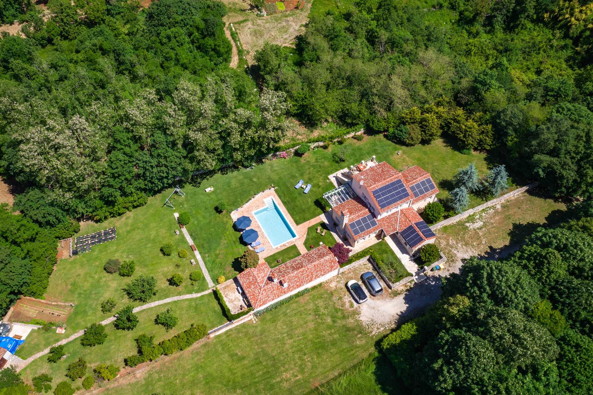 Holiday Home Green Escape with Pool