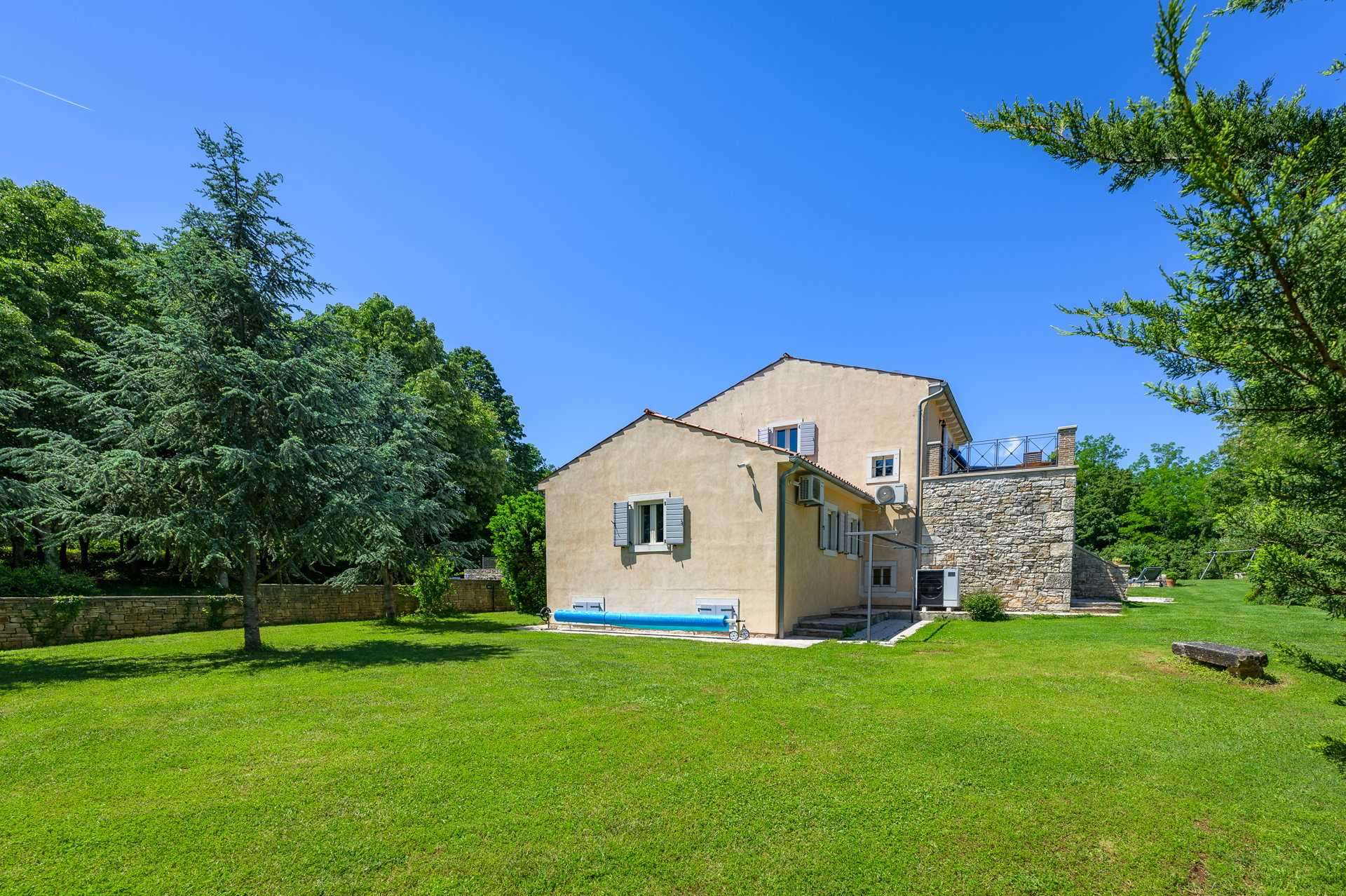 Holiday Home Green Escape with Pool