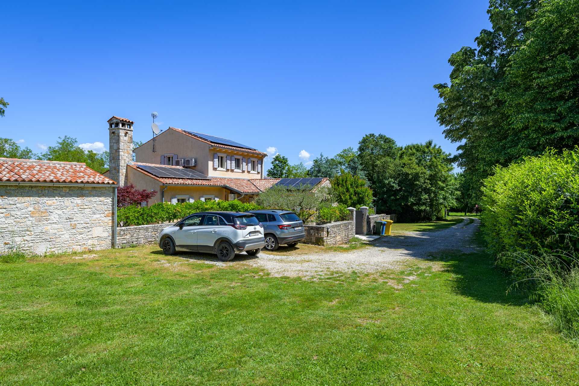 Holiday Home Green Escape with Pool