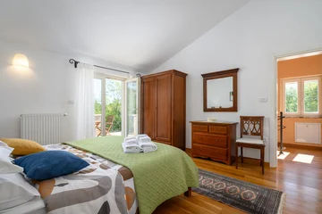 Farmhouse Villa Retreat with Pool near Pula