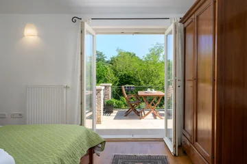 Farmhouse Villa Retreat with Pool near Pula