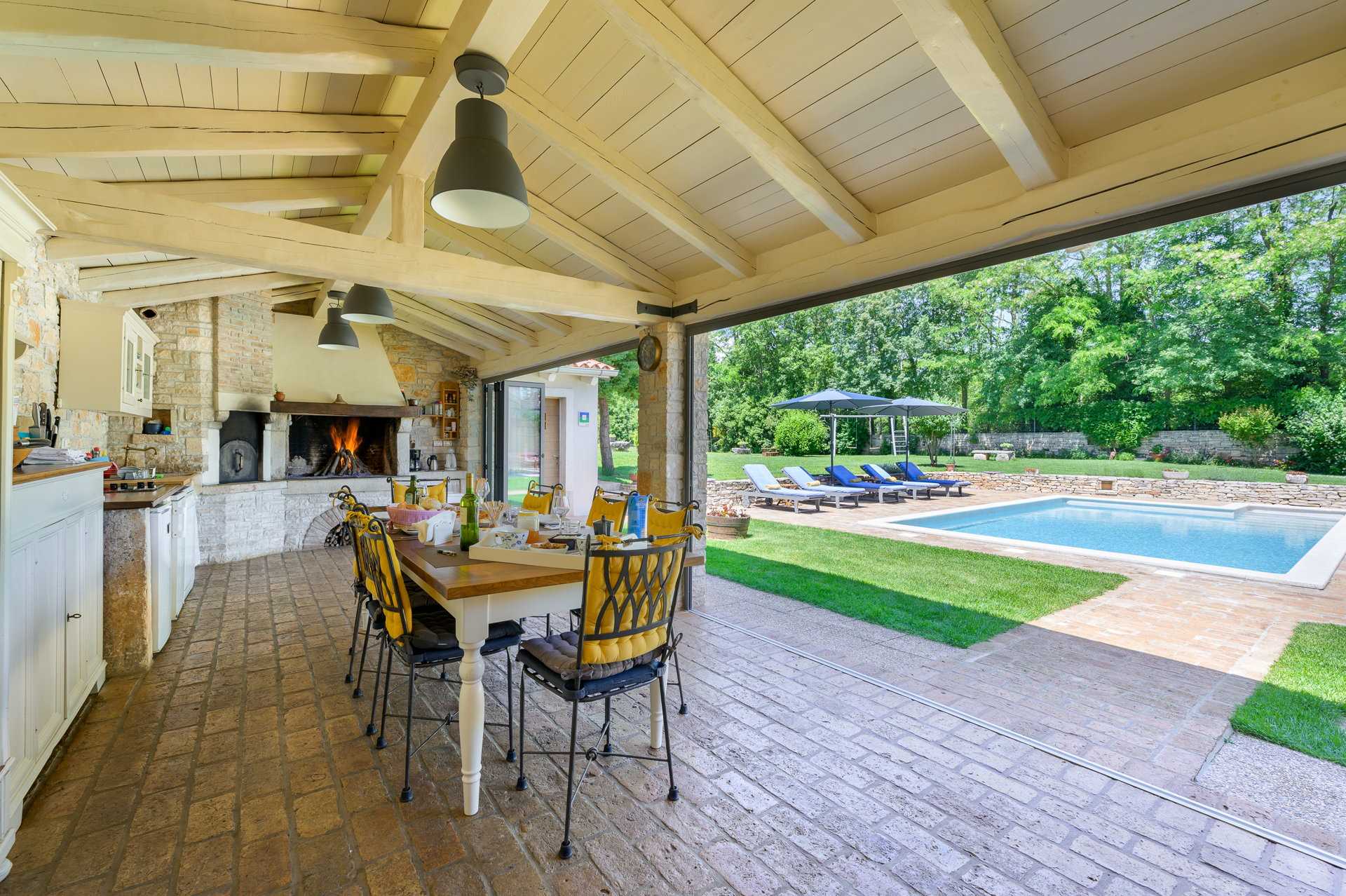 Holiday Home Green Escape with Pool