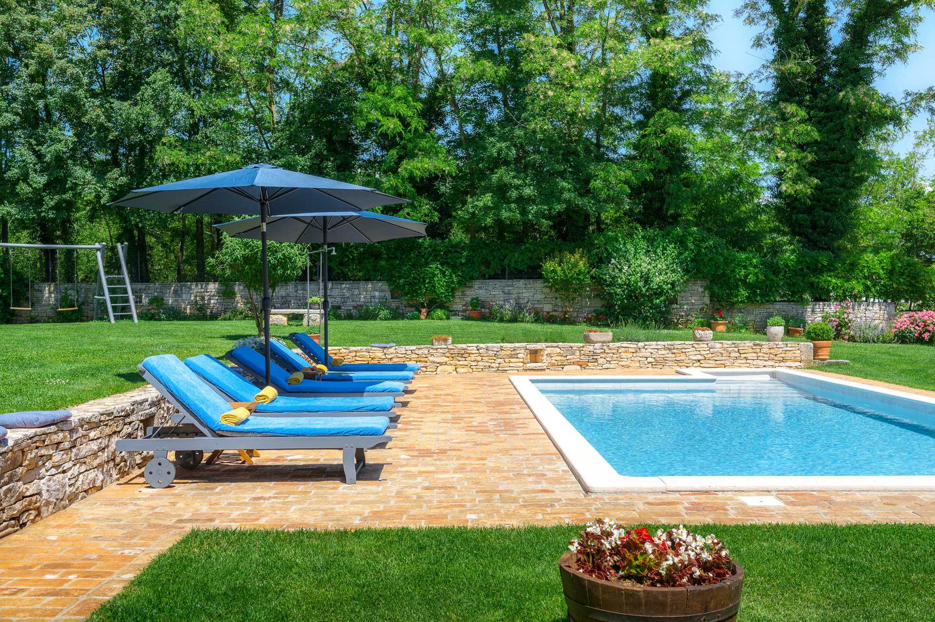 Holiday Home Green Escape with Pool