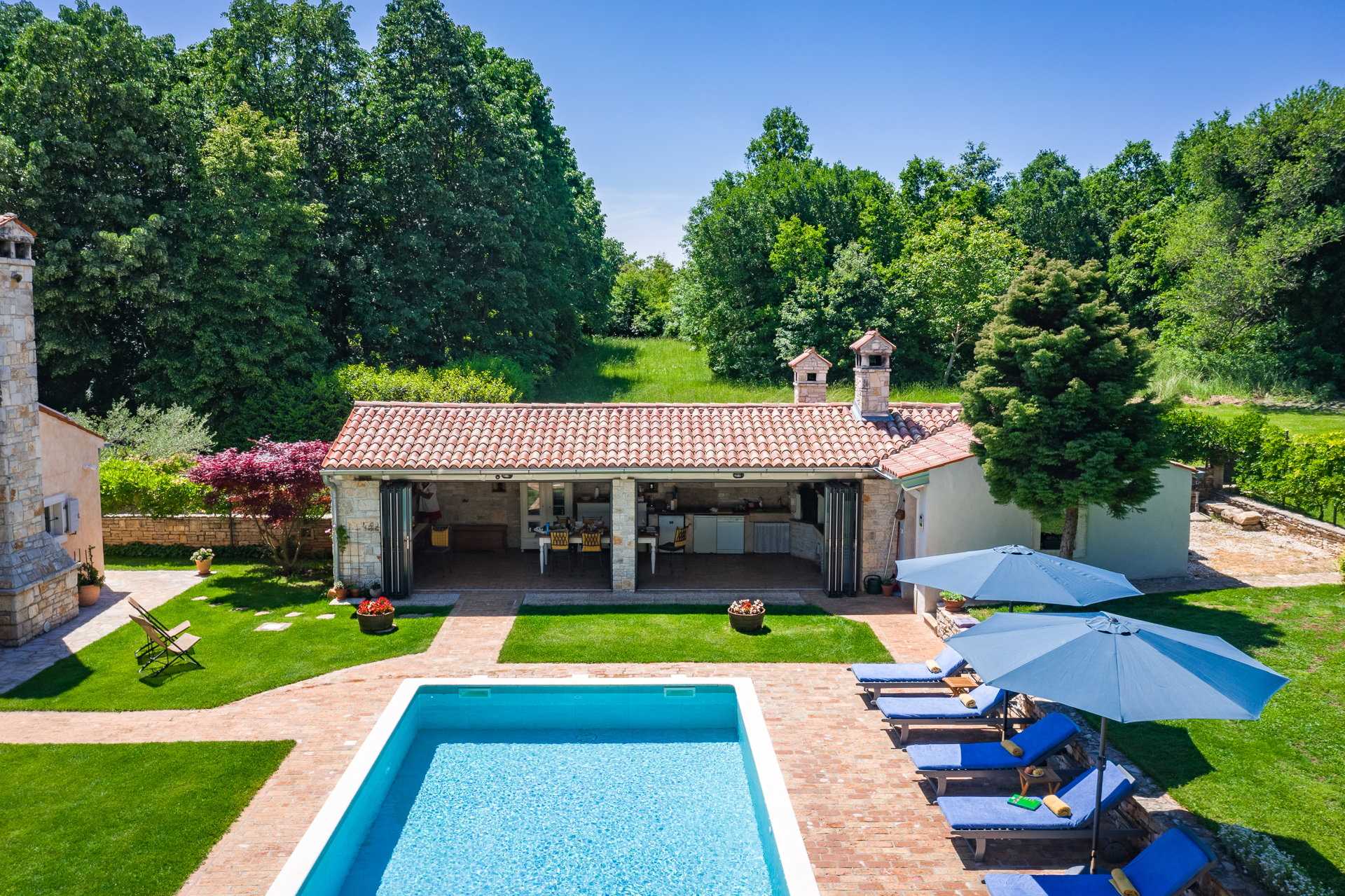 Holiday Home Green Escape with Pool