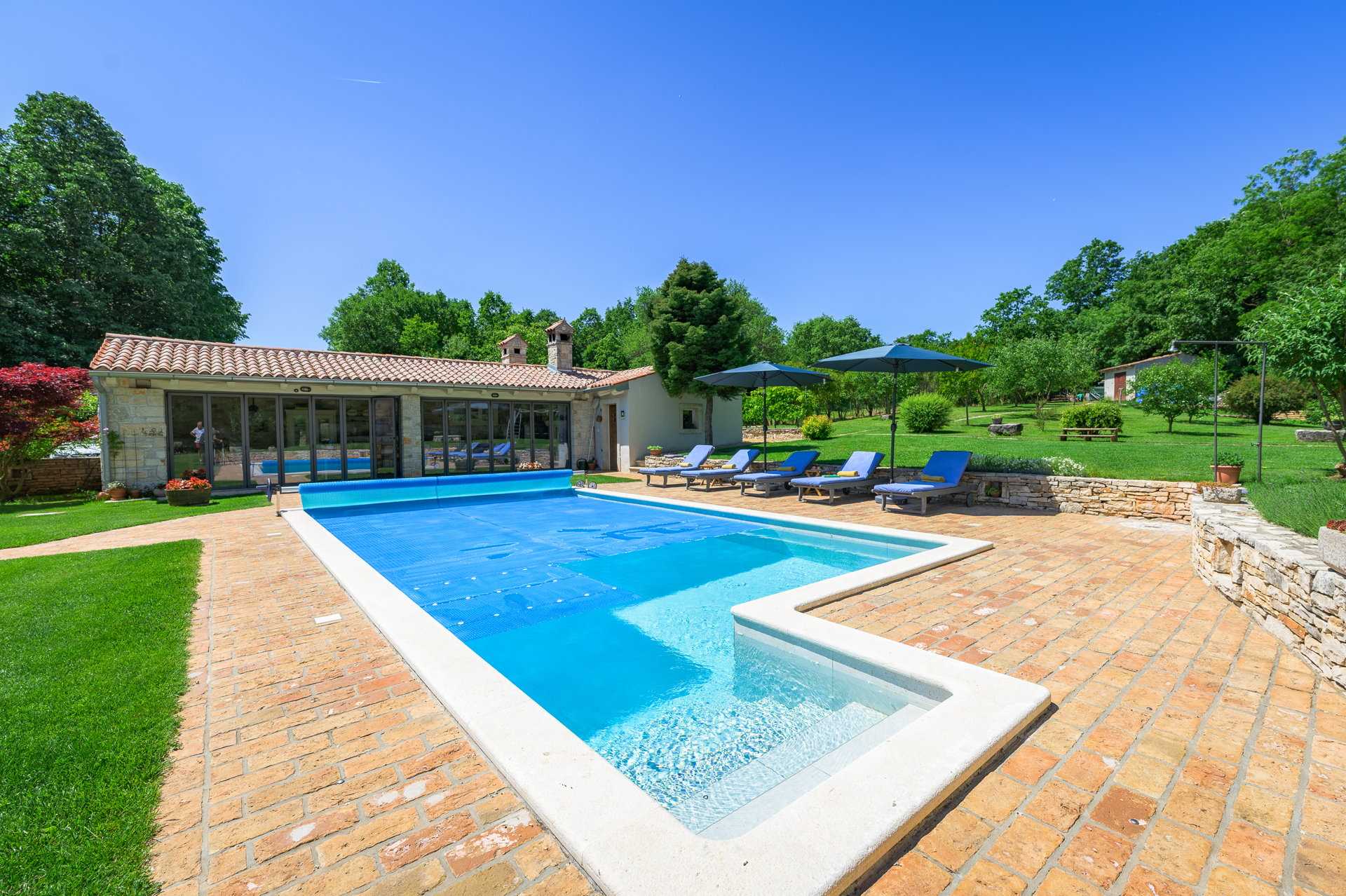 Holiday Home Green Escape with Pool