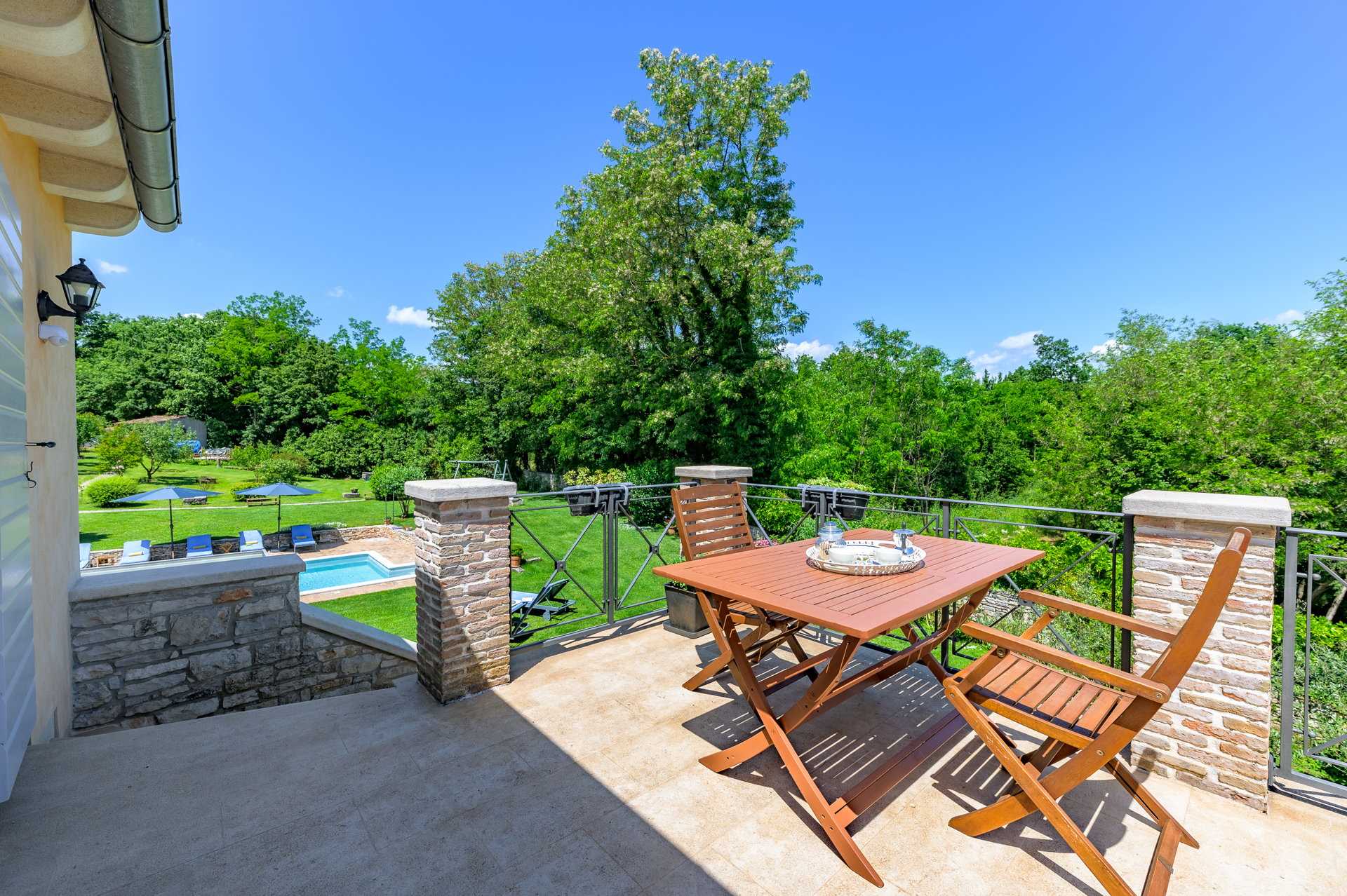 Holiday Home Green Escape with Pool