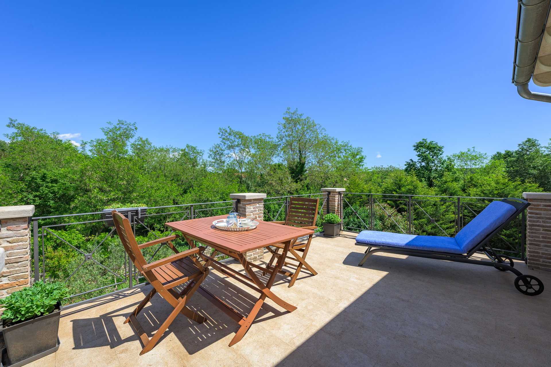 Holiday Home Green Escape with Pool
