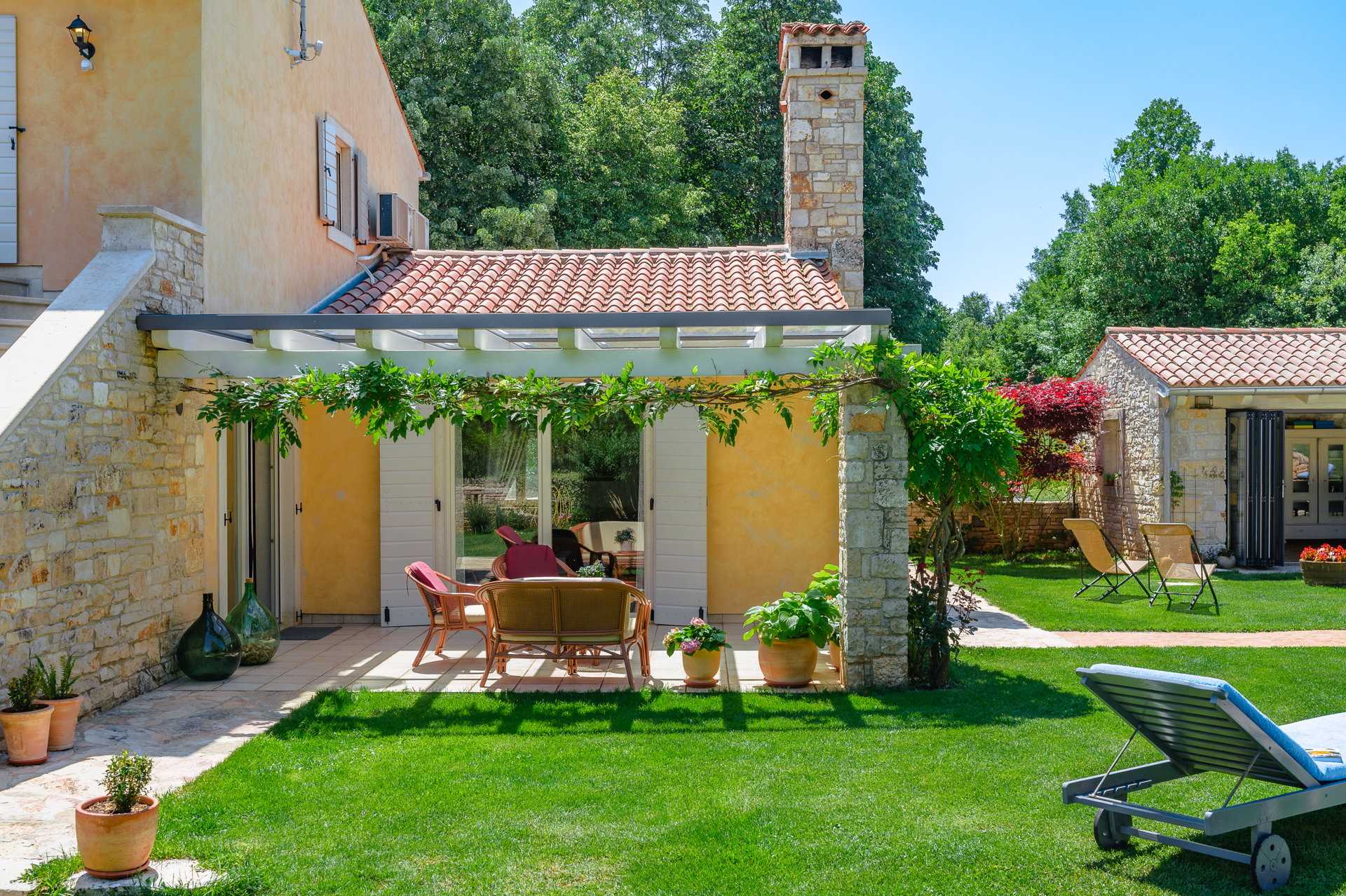Holiday Home Green Escape with Pool
