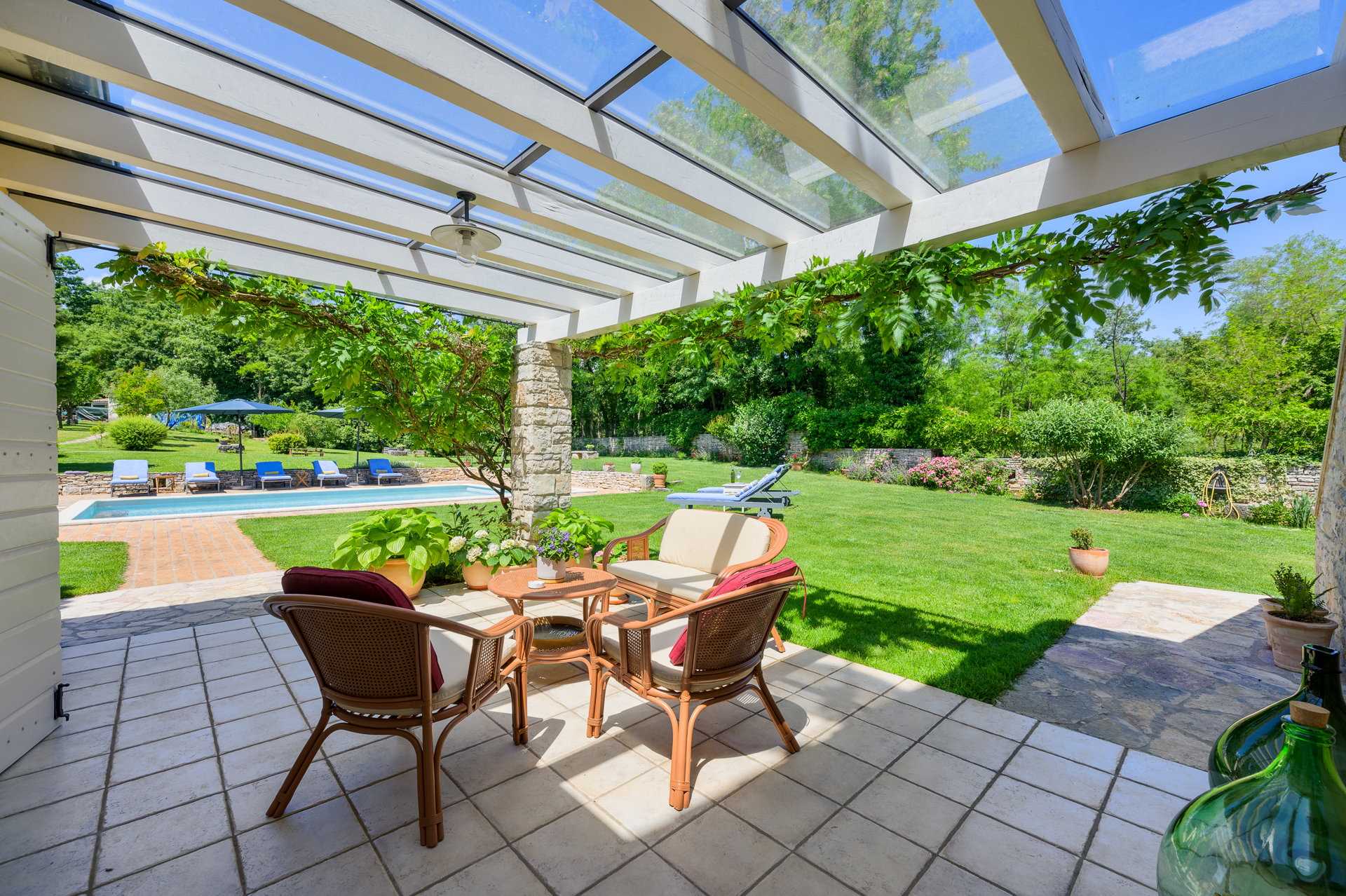 Holiday Home Green Escape with Pool