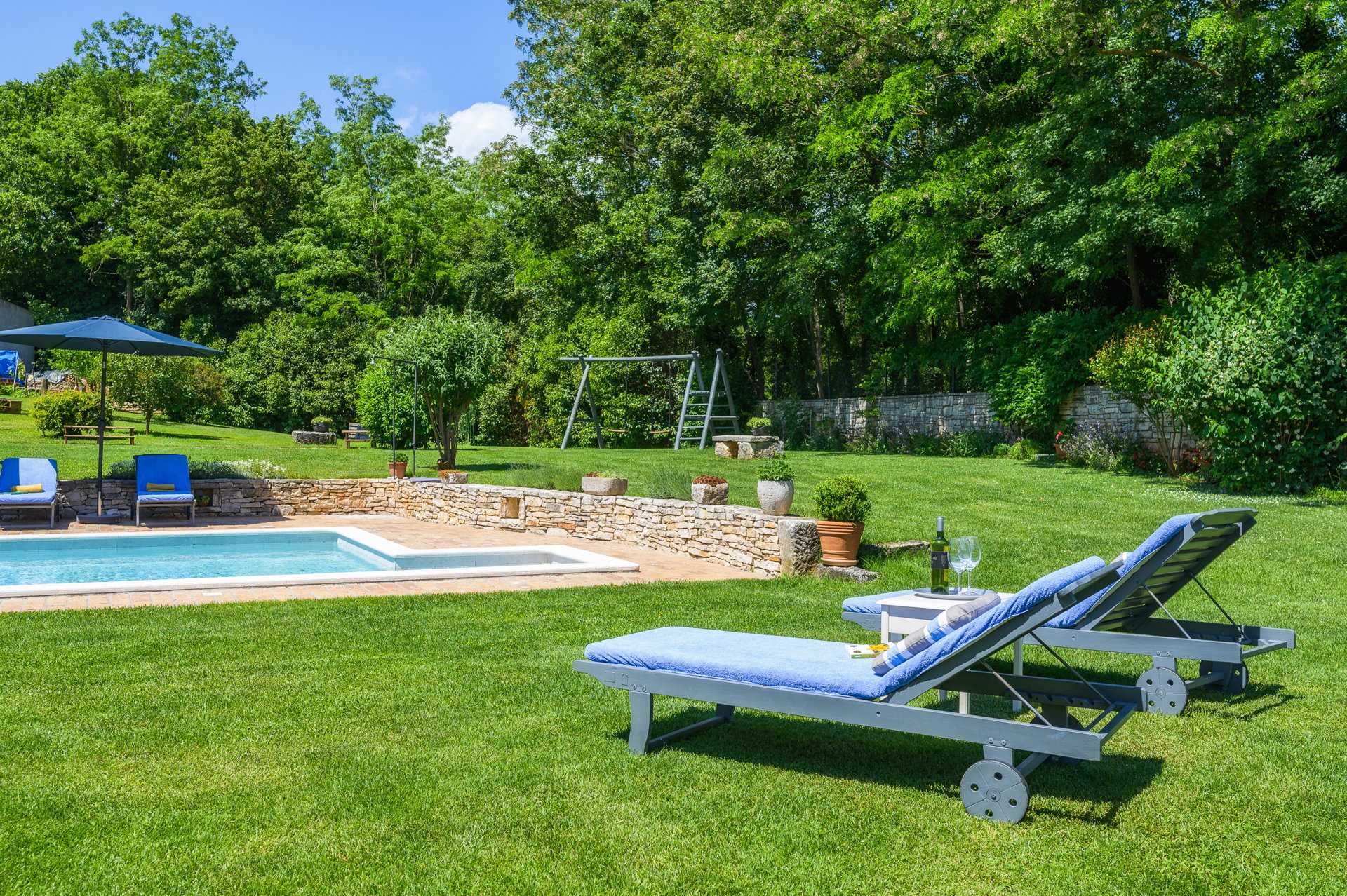Holiday Home Green Escape with Pool