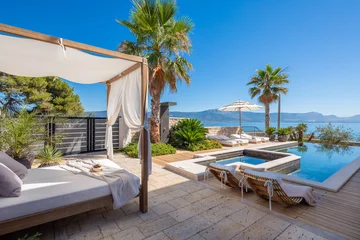 Modern Five-Bedroom Villa with Pool in Slatine